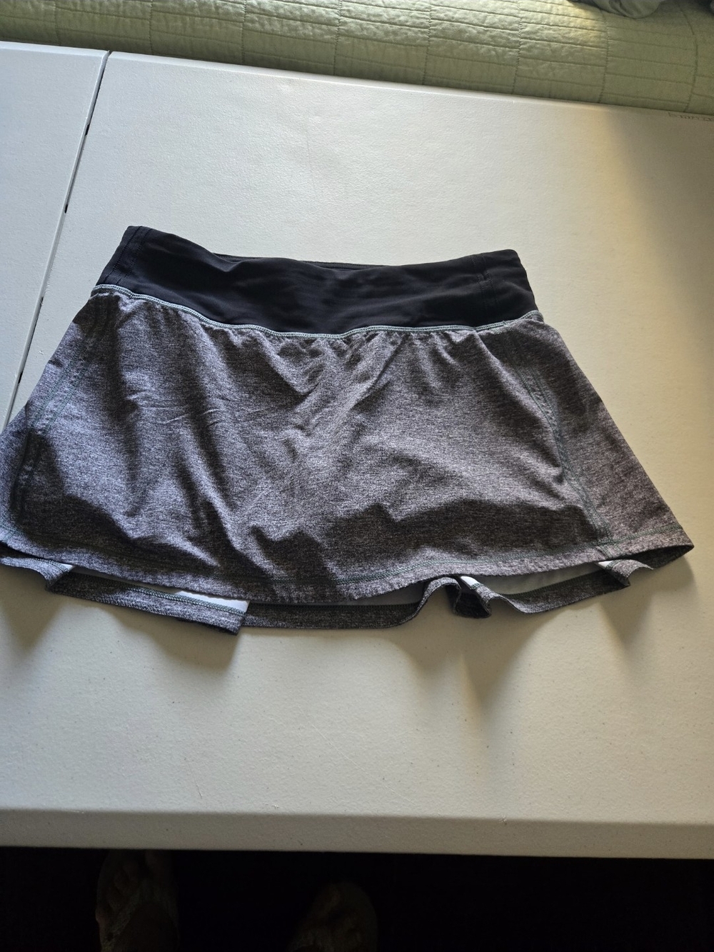 Lululemon Pace Rival Skirt Gray Color Size 4